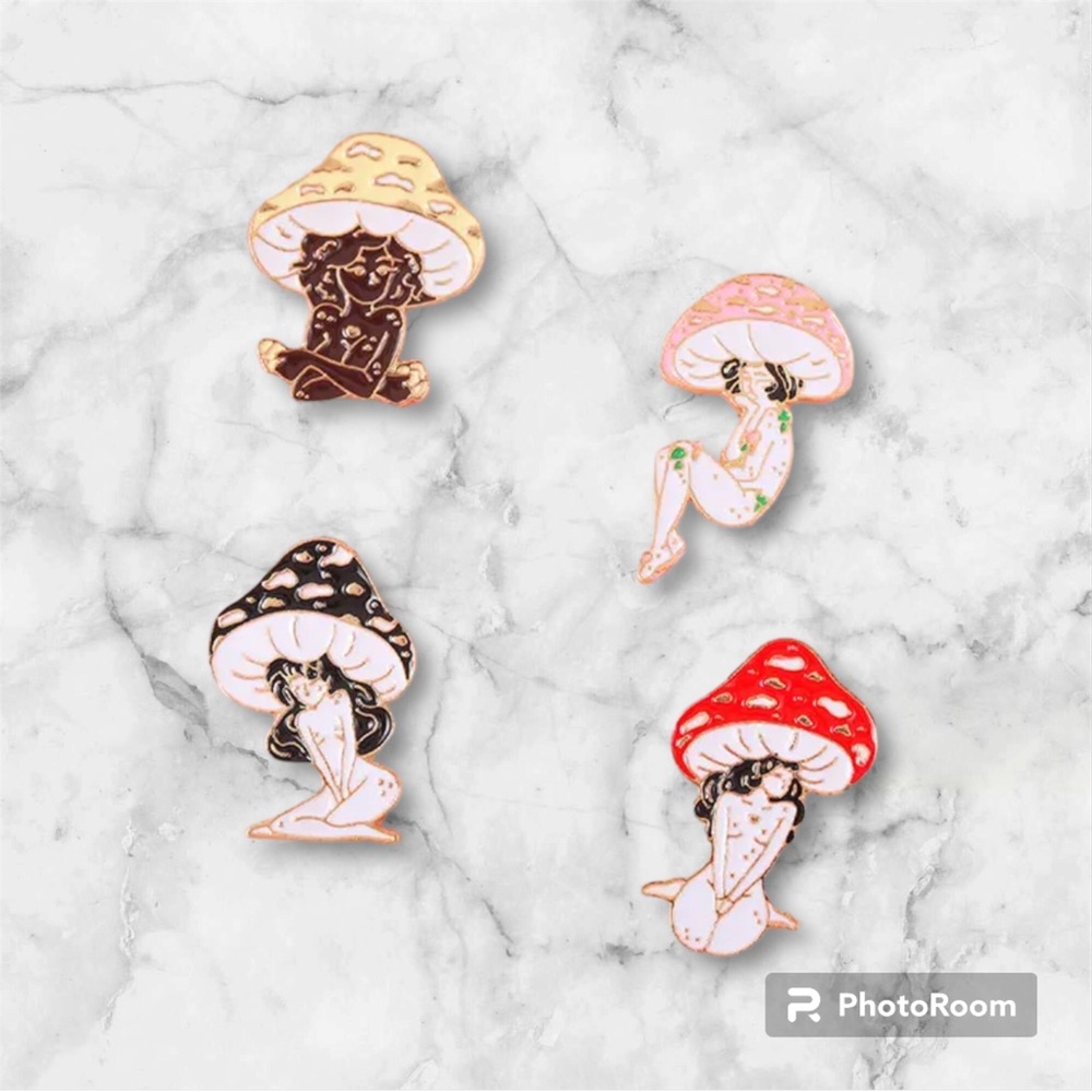 4 x Pinup girl mushroom pins